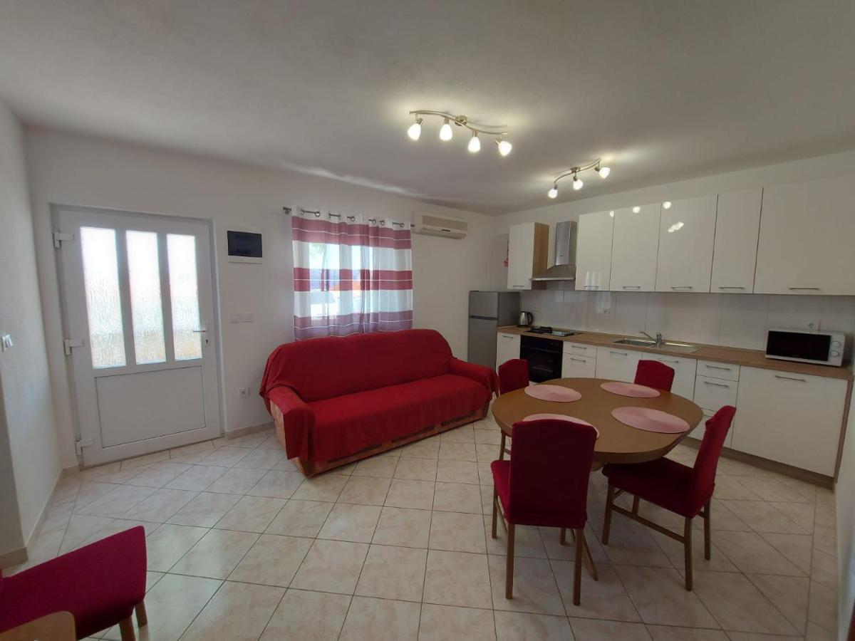 Apartments Gojevic 볼 외부 사진