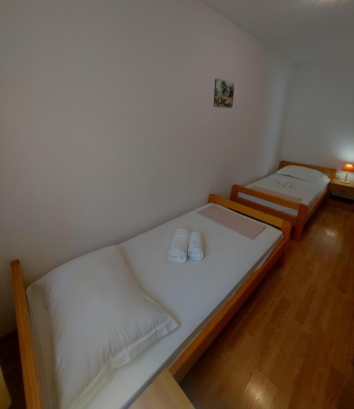 Apartments Gojevic 볼 외부 사진